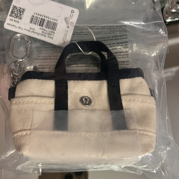 Lululemon Canvas Pocket Nano Tote - Picture 2 of 5